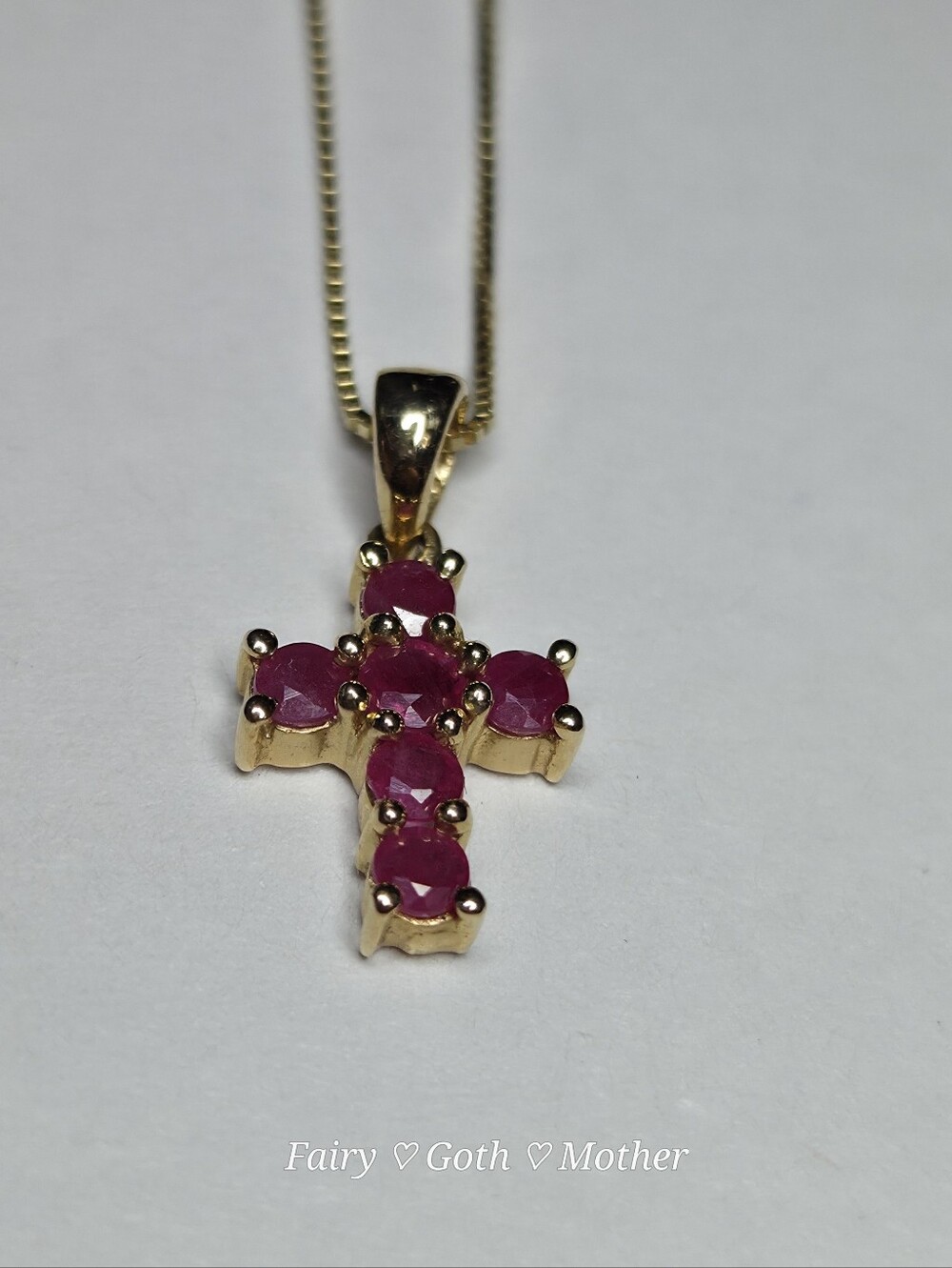 Beautiful Vintage Solid 14k Gold & Genuine Ruby Cross Necklace - Picture 8 of 15